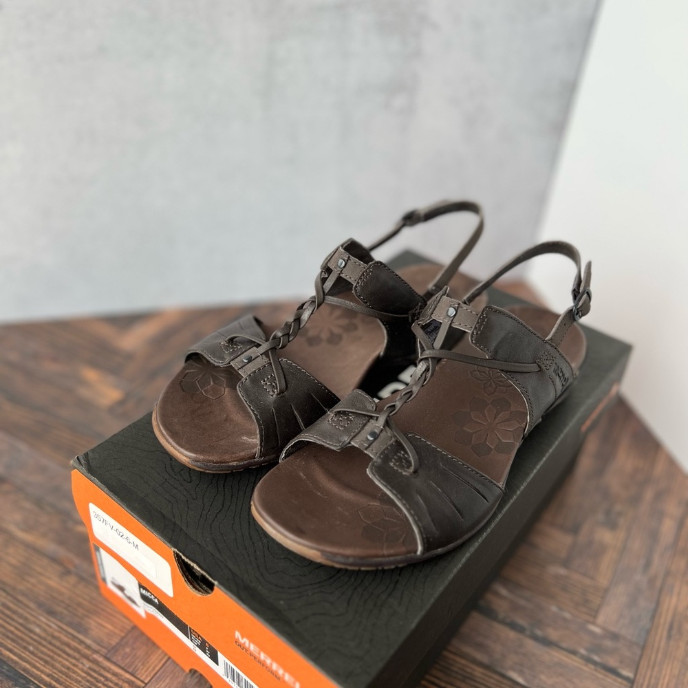Merrell Micca Mahogany Size 7 Women’s Sandals - NEW
